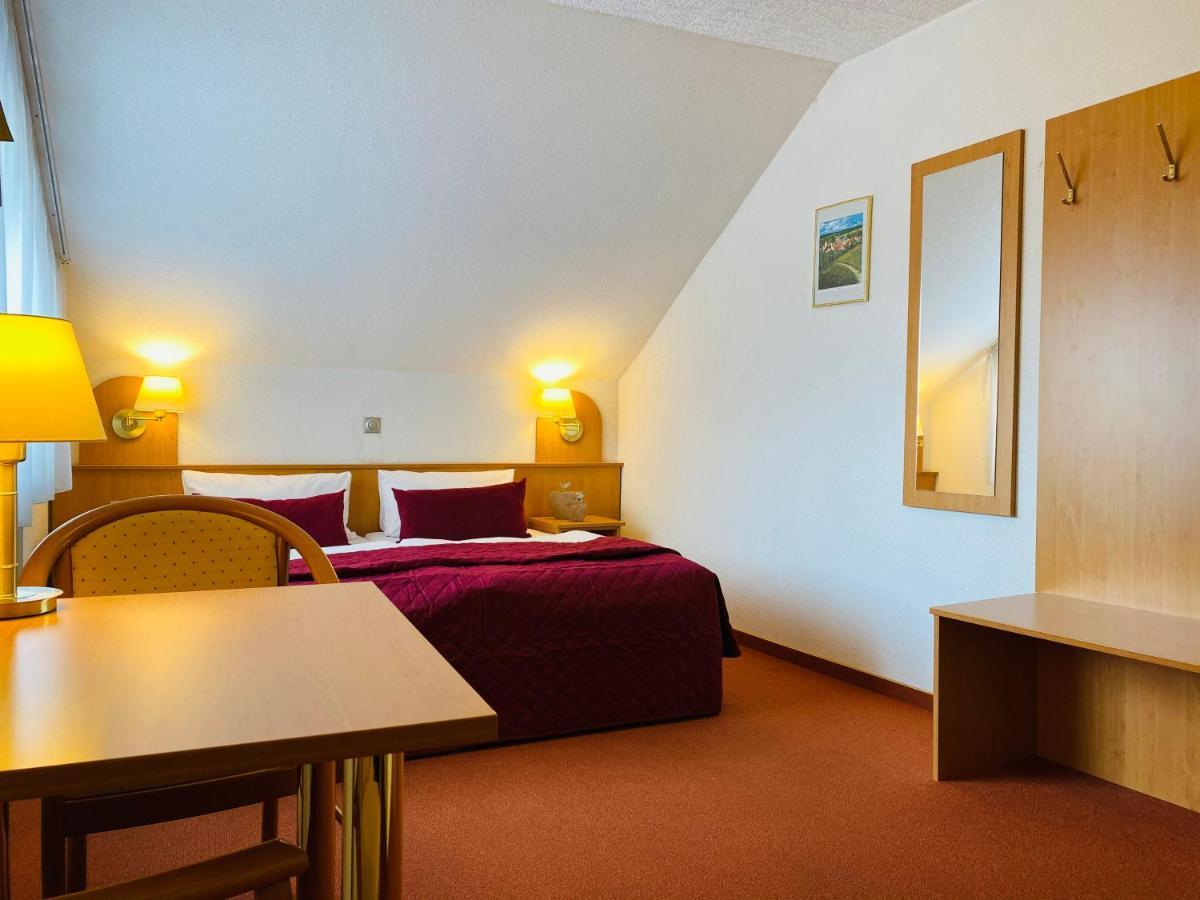 Hotel Zum Goldenen Adler Pfarrweisach Zewnętrze zdjęcie